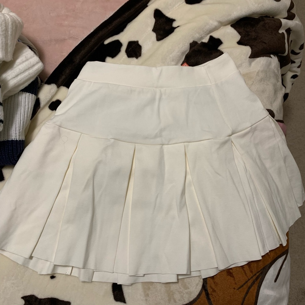 BRAND NEW WHITE TENNIS SKIRT